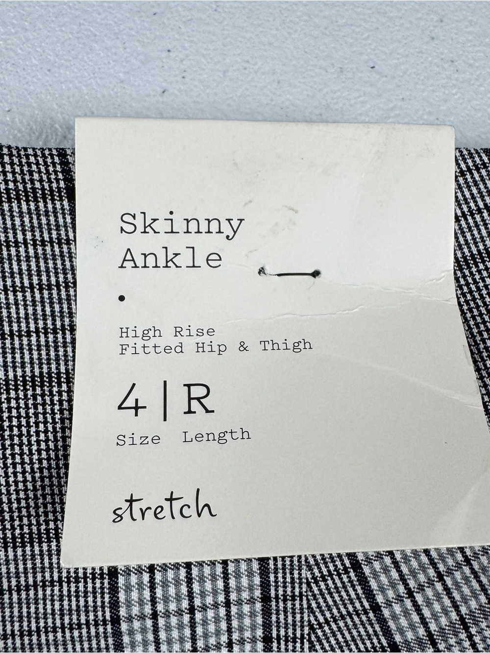 A New Day Skinny Ankle Pants Womens 4 Gray Black Plaid High Rise Fitted NWT - Picture 7 of 7